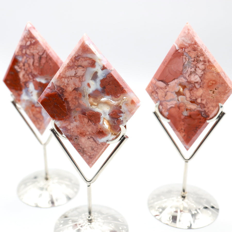 Petal Agate Rhombus with Stand